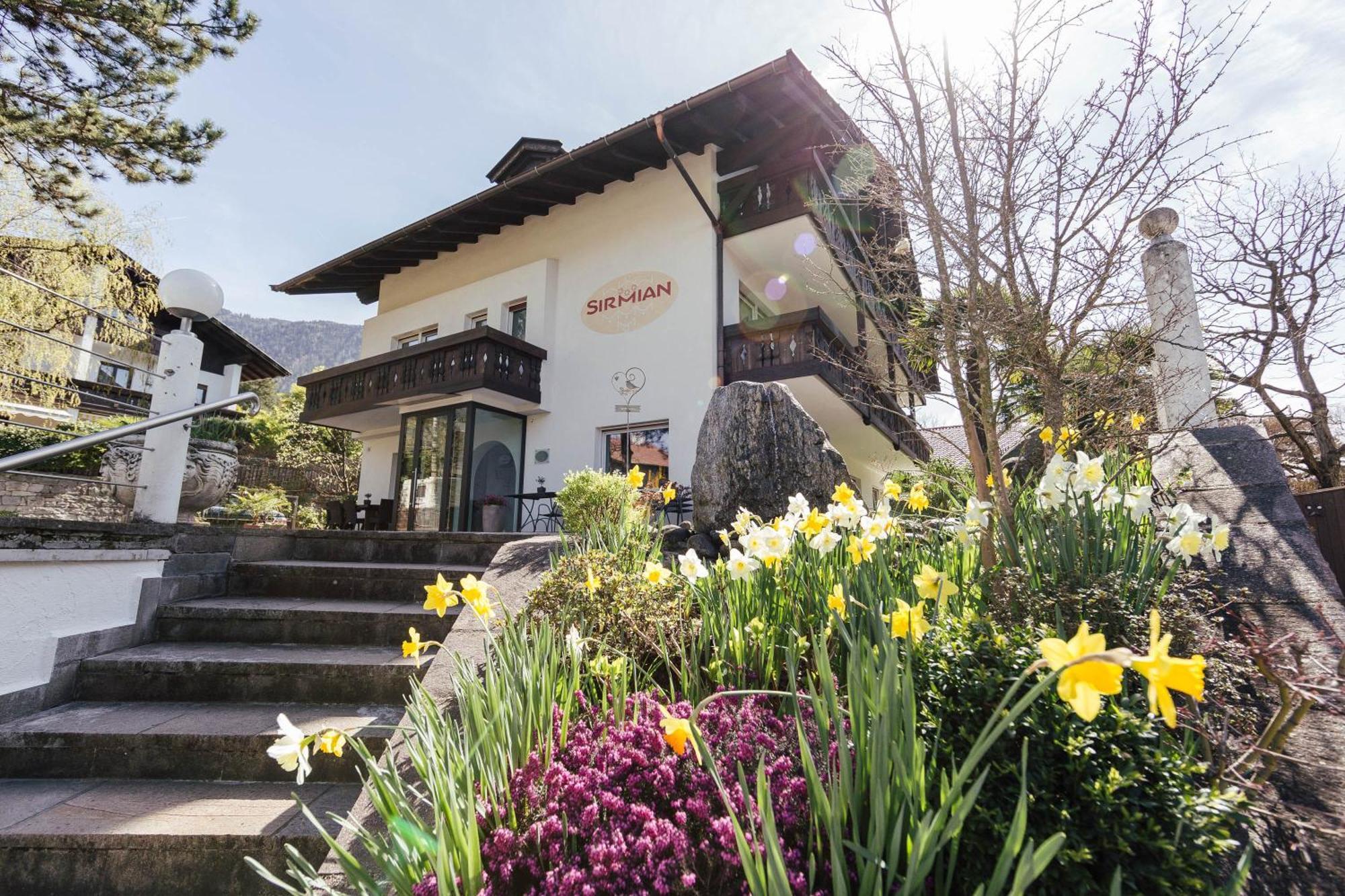 Hotel Garni Sirmian メラーノ エクステリア 写真