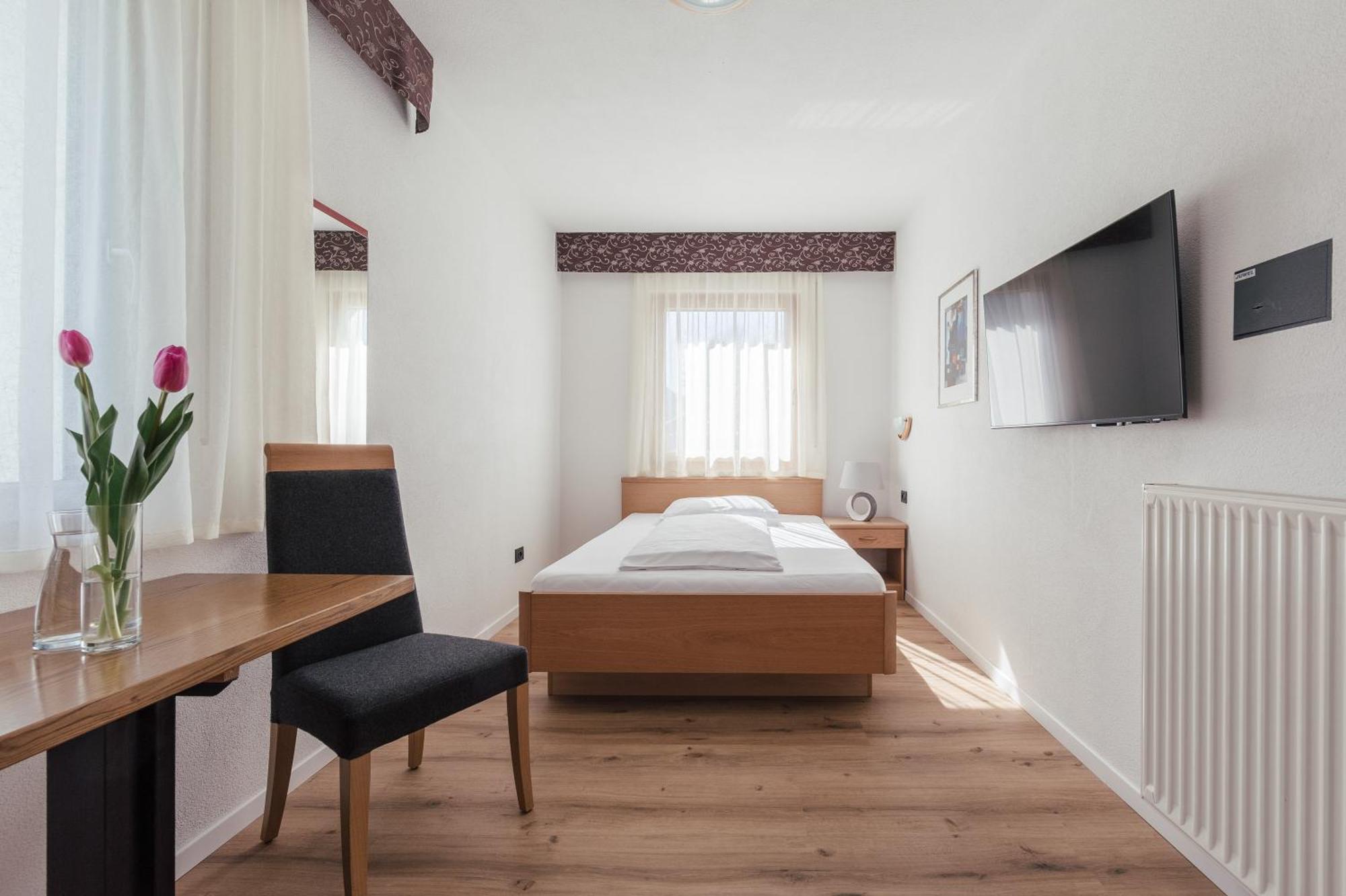 Hotel Garni Sirmian メラーノ エクステリア 写真