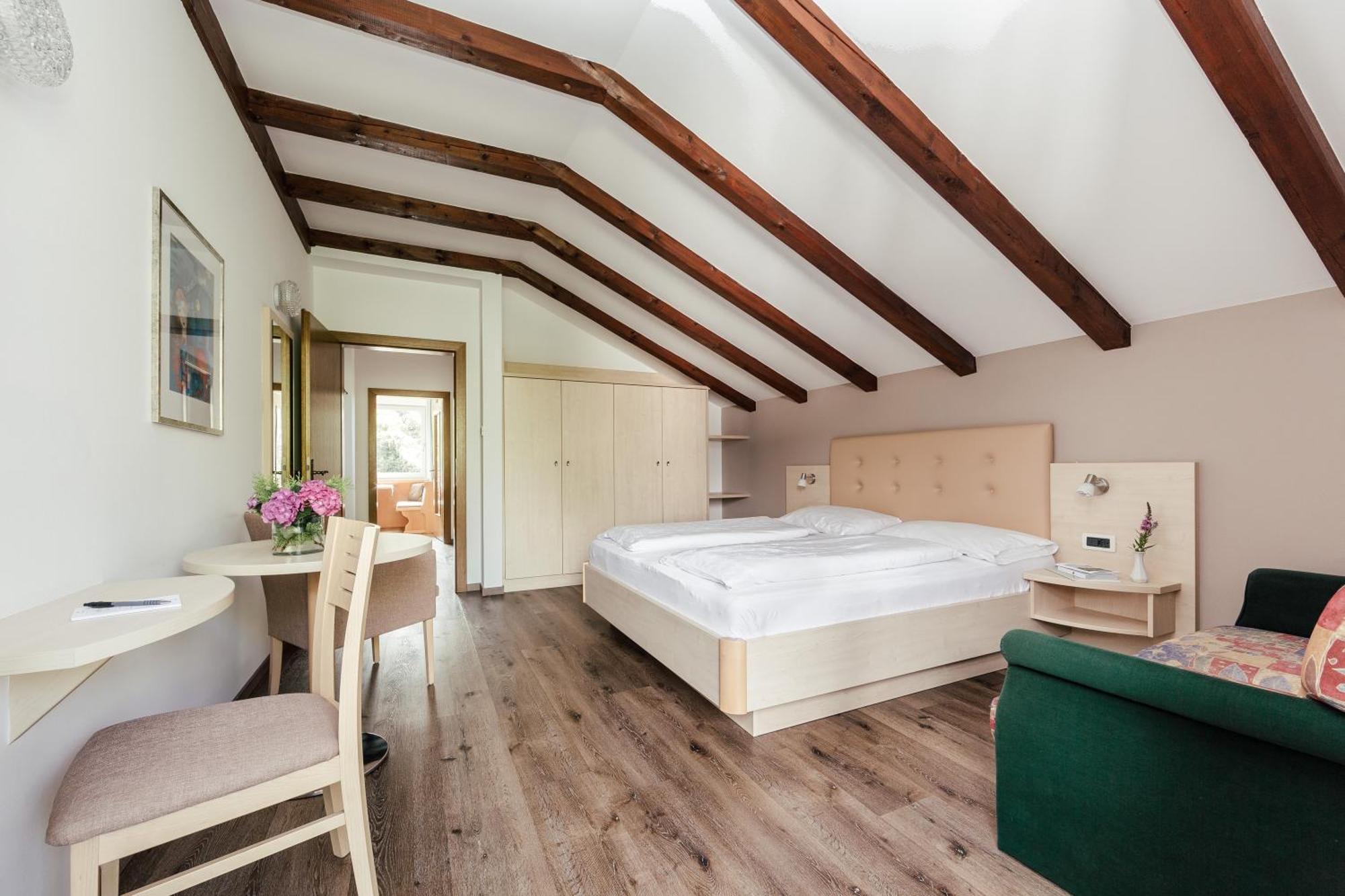 Hotel Garni Sirmian メラーノ 部屋 写真